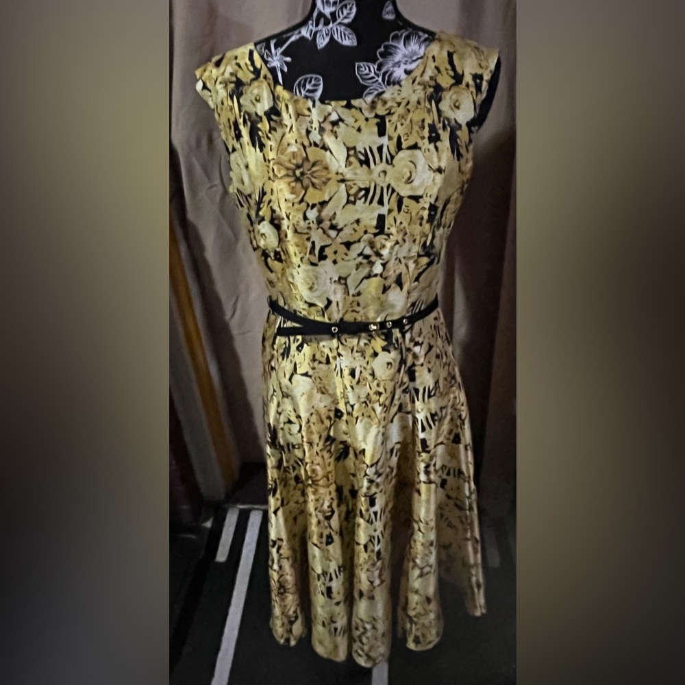 Julian Taylor Floral Printed Sleeveless Yellow Dress